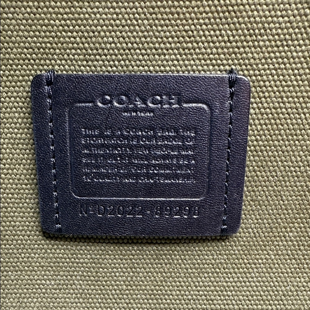 Coach Field Tote 40 Olive Green with Tan leather ❤️ - Picture 4 of 10